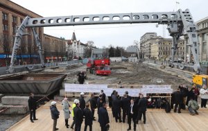 Порошенко: Строительство метро в Днепре завершится через четыре года